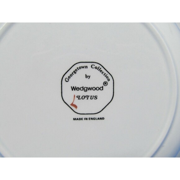 Wedgwood Georgetown Lotus Rimmed Soup Bowl  7 3/4" Excellent Condition - Picture 3 of 5